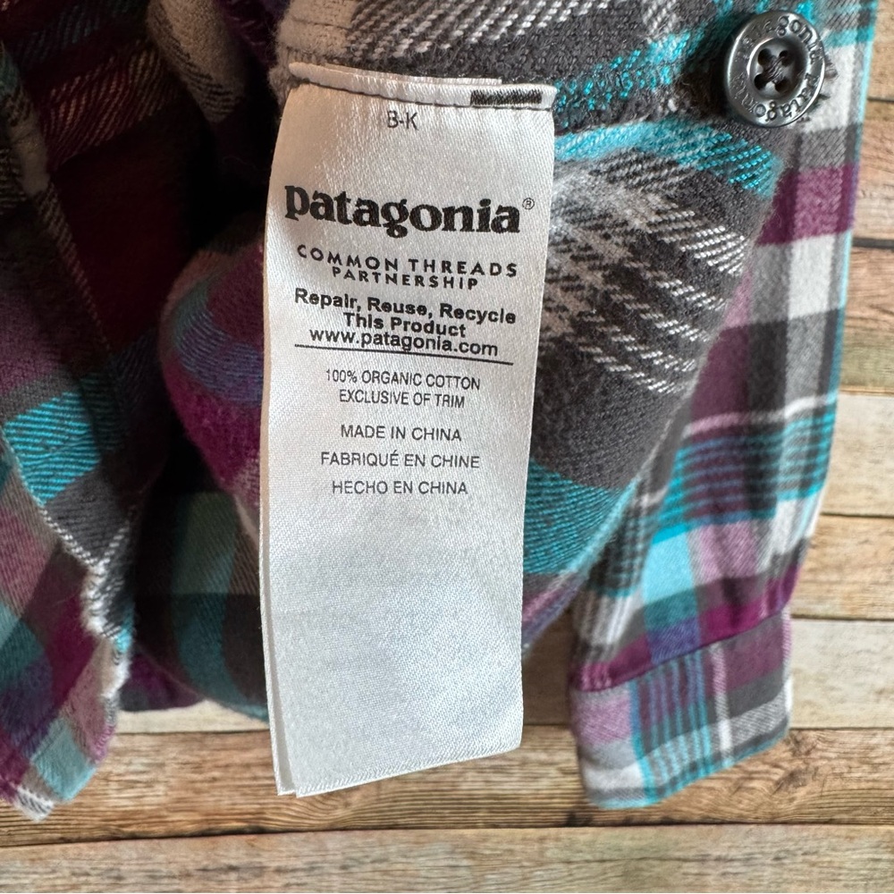 Patagonia Women's Long Sleeved Fjord Flannel in Bay Laurel Forge Grey Size 4 - Picture 6 of 9